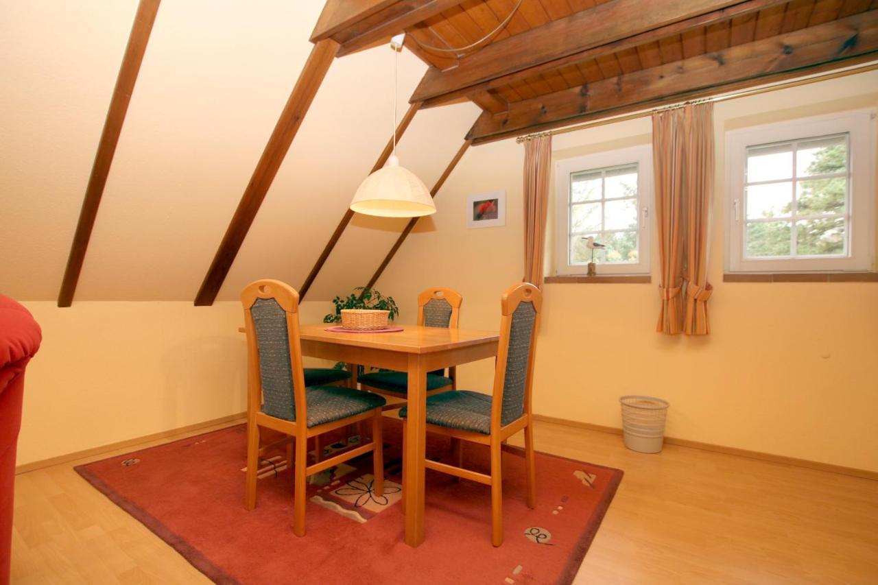 Ferienwohnung Ginsterweg 1b, Whg. 2 Wyk auf Föhr Exterior foto